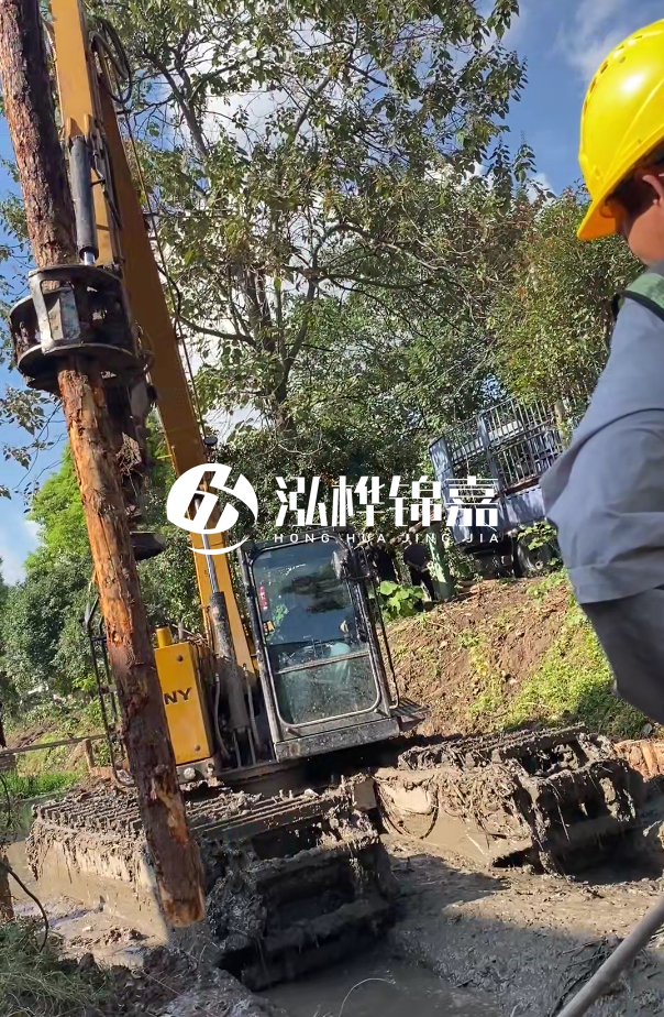 景德鎮(zhèn)河道清淤專業(yè)施工-狹窄河道挖機(jī)清理河道的方法？