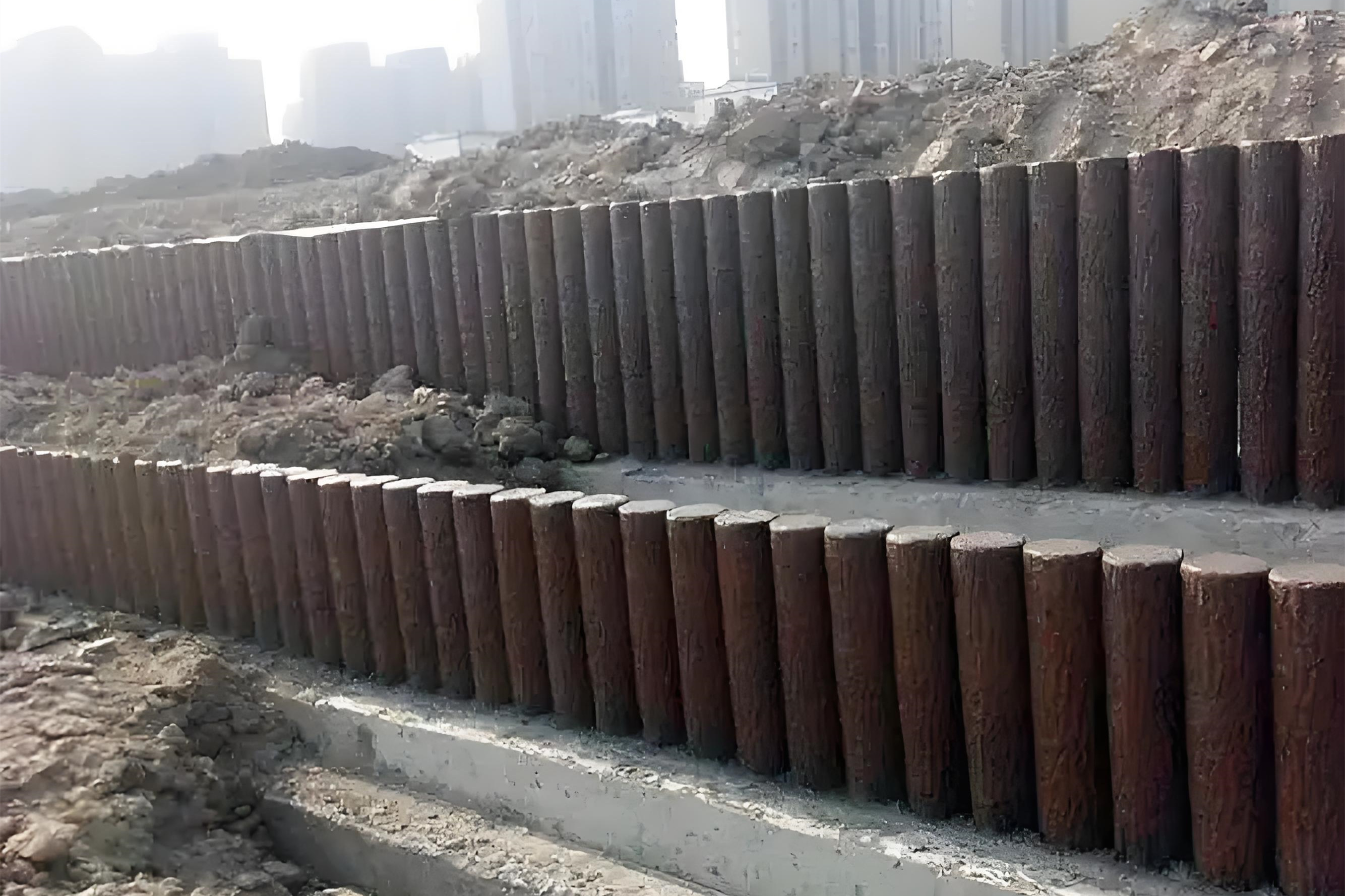 水泥樁批發(fā)廠家泓樺錦嘉-水泥圓樁適合用于哪些建筑工程？