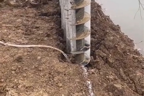 水泥仿木樁施工隊(duì)泓樺錦嘉 - 長(zhǎng)度 3 米水泥河道樁施工多少錢(qián)？